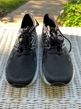 New Balance Black and White fresh foam Knit Athletic Sneakers